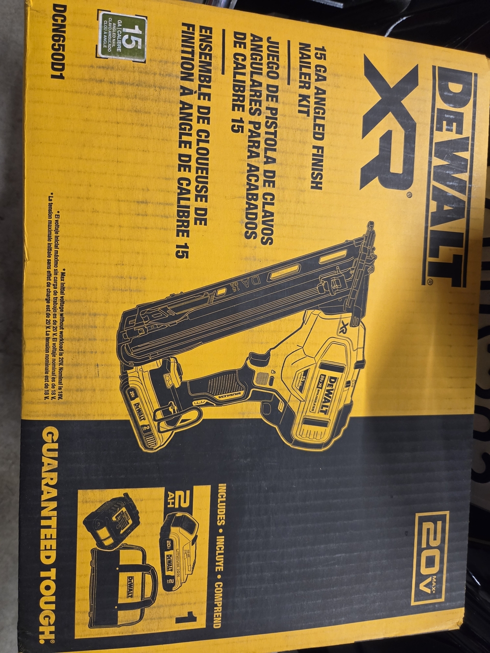 DEWALT XR 20V Max 15-Gauge Angled Finish Nailer in Yellow
